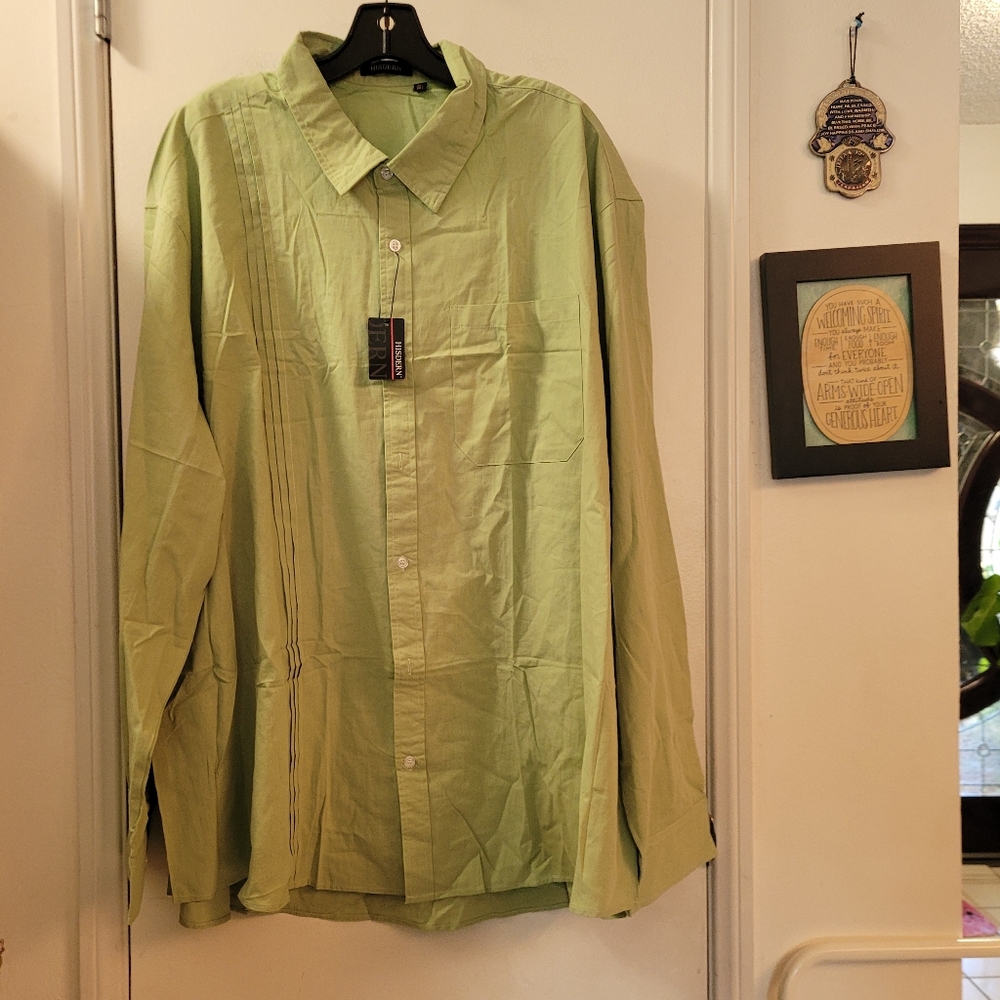 Men's Green Button-Up Shirt